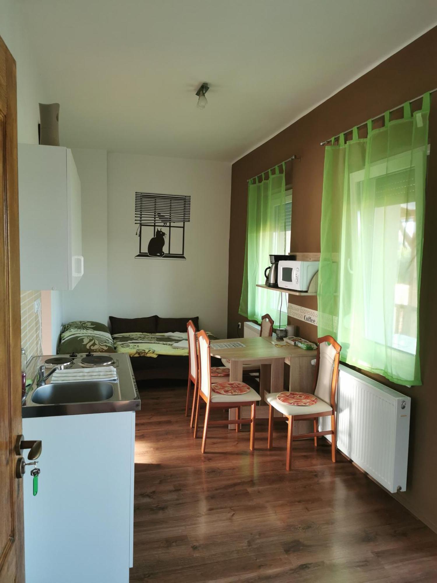 אגר Kokusz Apartmanok חדר תמונה